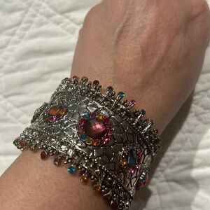 Women’s cuff bracelet, costume jewelry